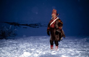 Alta001-0317drakter2